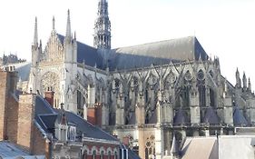 Maison au pied de la cathédrale Amiens centre